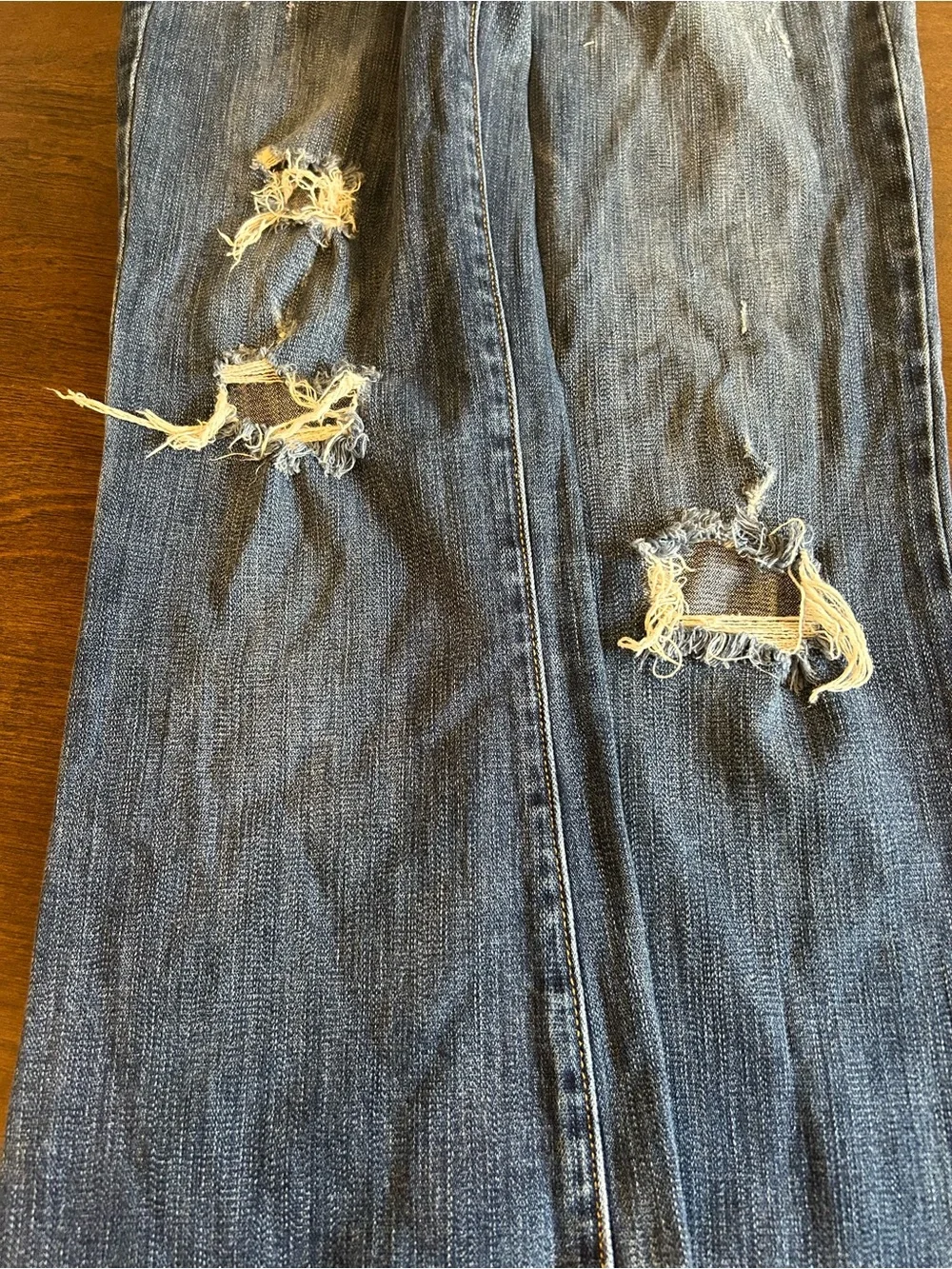 American Eagle Favorite Boyfriend Sz 6 Short Women’s Distressed Jeans